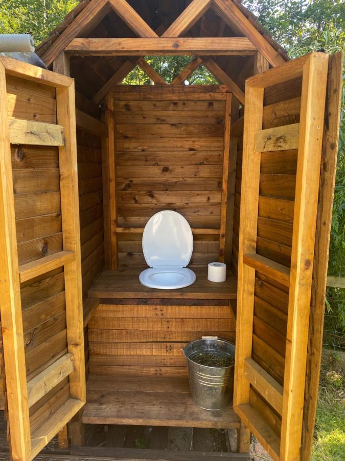 Kingfisher Cabin - Wild Escapes Wrenbury Off Grid Glamping - Ages 12 And Over Baddiley Exterior foto