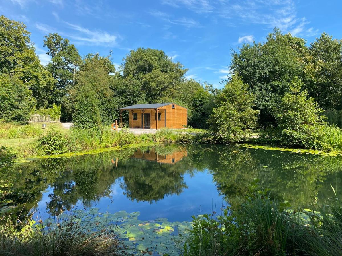 Kingfisher Cabin - Wild Escapes Wrenbury Off Grid Glamping - Ages 12 And Over Baddiley Exterior foto