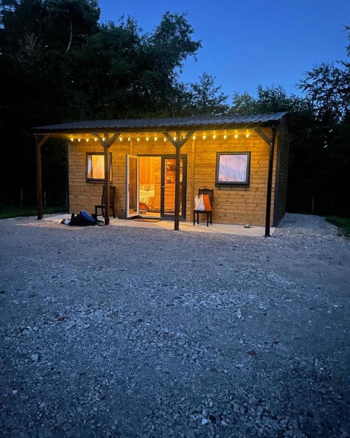 Kingfisher Cabin - Wild Escapes Wrenbury Off Grid Glamping - Ages 12 And Over Baddiley Exterior foto