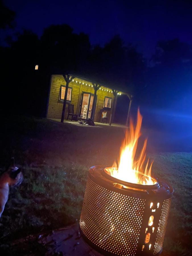 Kingfisher Cabin - Wild Escapes Wrenbury Off Grid Glamping - Ages 12 And Over Baddiley Exterior foto