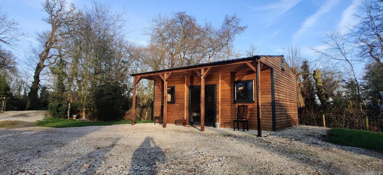 Kingfisher Cabin - Wild Escapes Wrenbury Off Grid Glamping - Ages 12 And Over Baddiley Exterior foto
